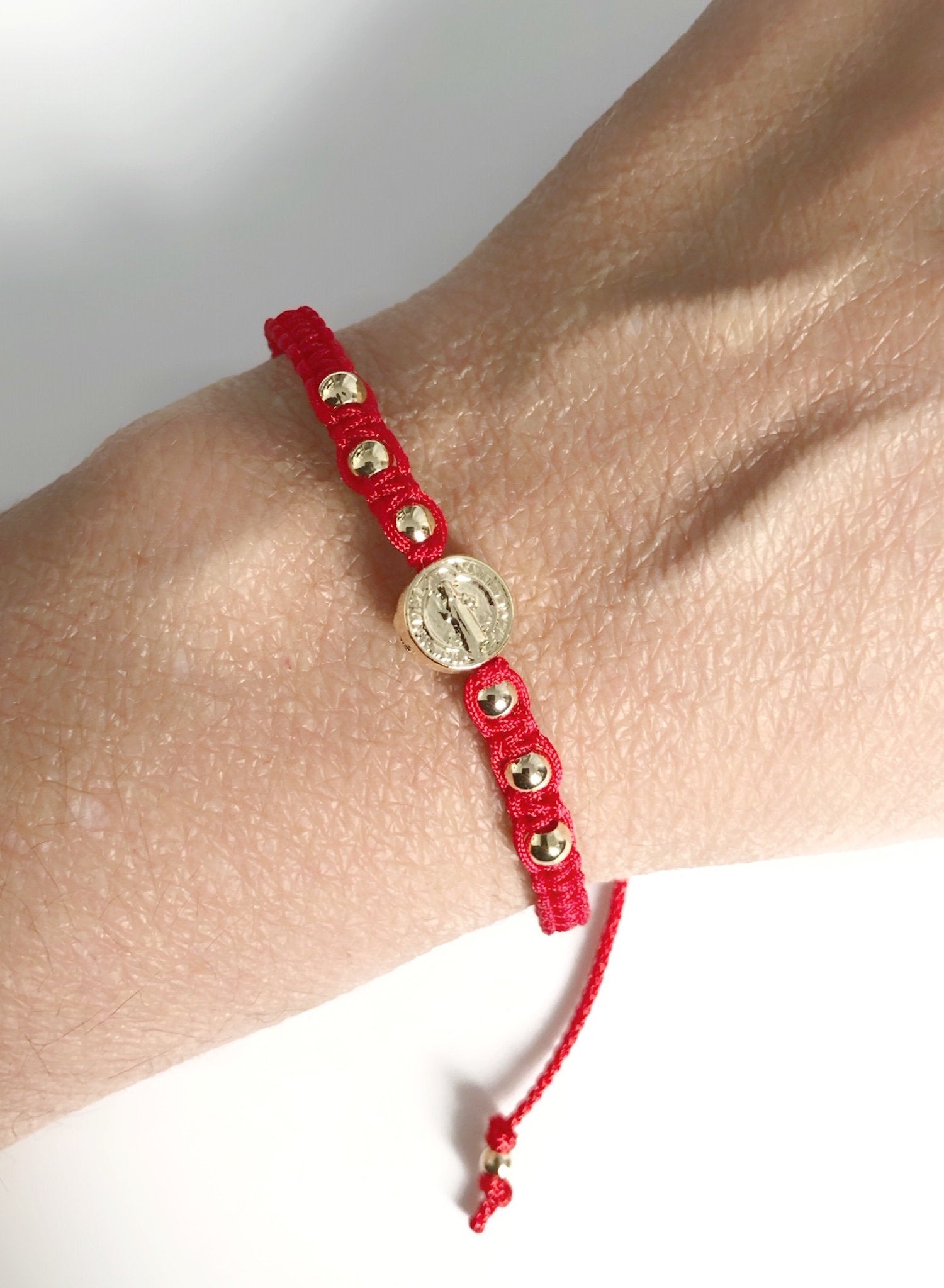 Amazon.com: MedjugorjeStoneGifts Simple St Padre Pio Bracelet Catholic Saint  Medal on Adjustable Red Cord: Clothing, Shoes & Jewelry