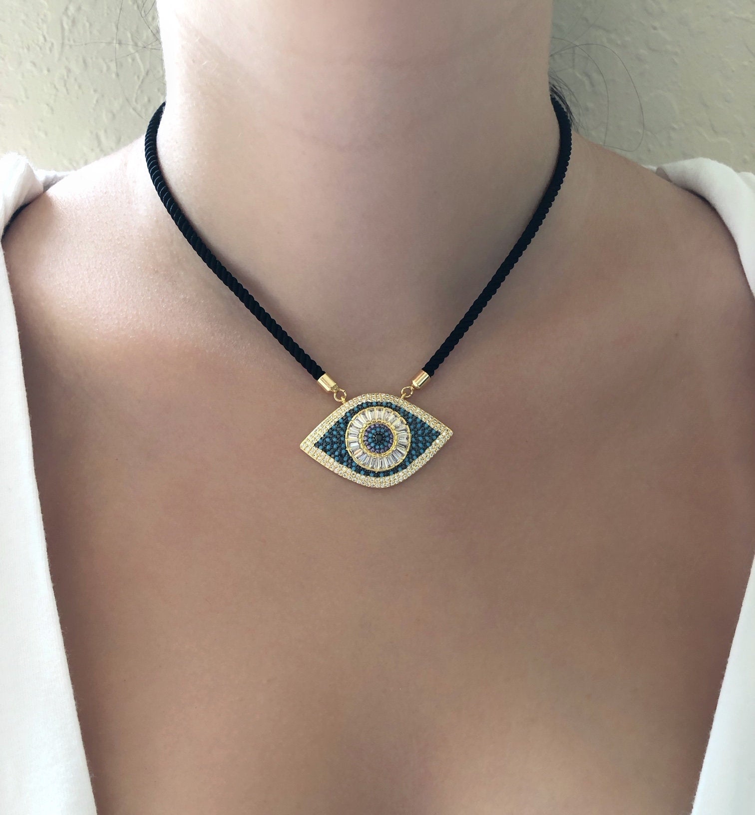 Evil Eye Catching Necklace